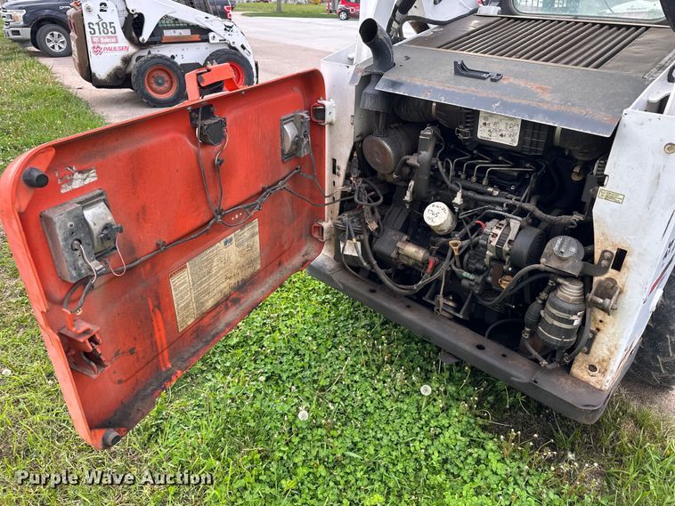 image for item OE9202 2016 Bobcat S590 skid steer loader