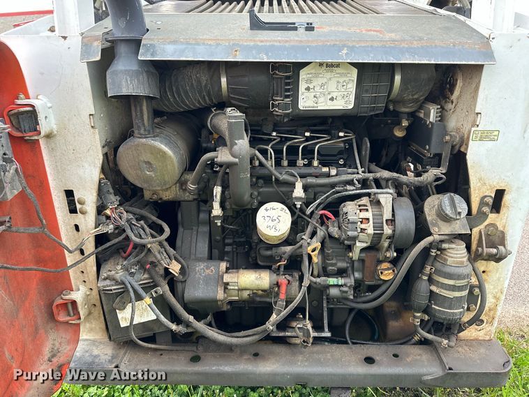 image for item OE9202 2016 Bobcat S590 skid steer loader