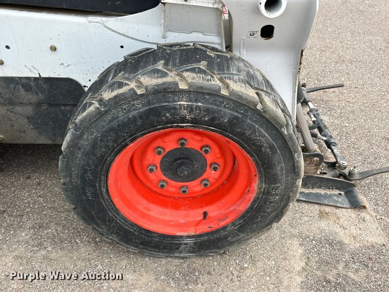 image for item OE9202 2016 Bobcat S590 skid steer loader