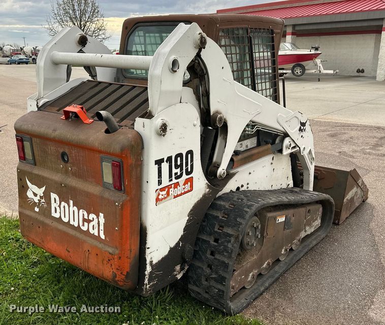 image for item OE9203 2008 Bobcat T190 tracked skid steer loader