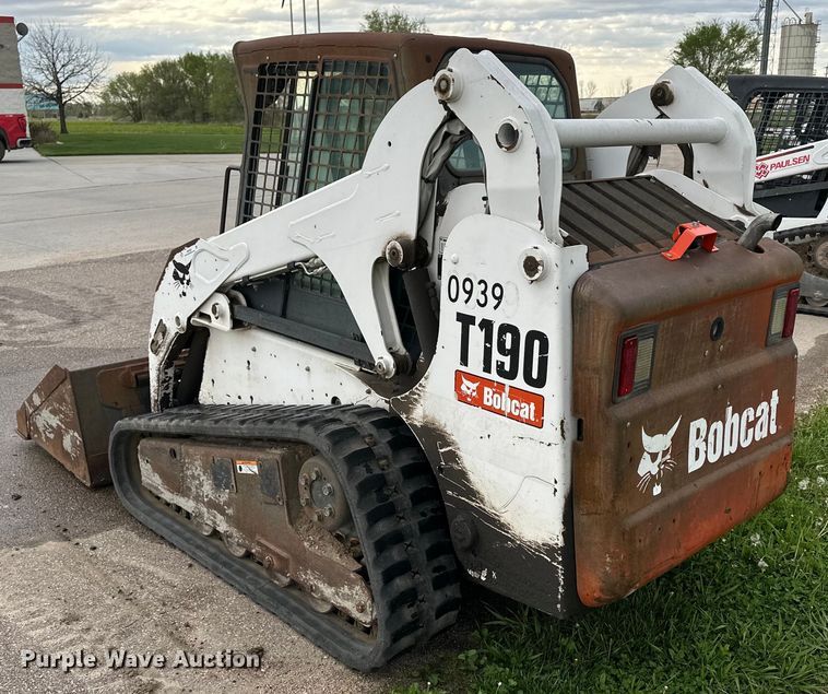 image for item OE9203 2008 Bobcat T190 tracked skid steer loader