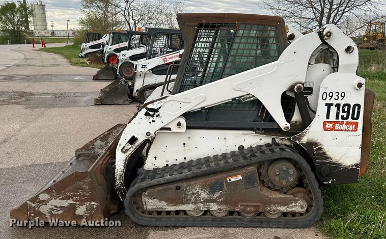 image for item OE9203 2008 Bobcat T190 tracked skid steer loader