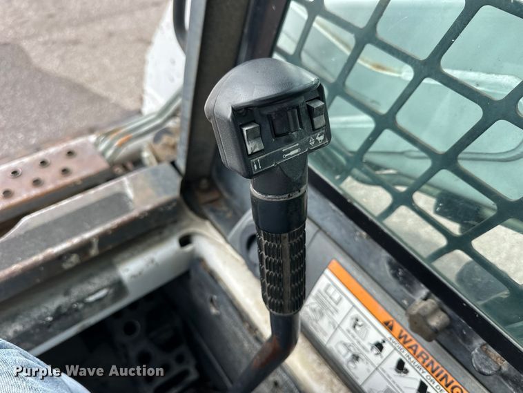 image for item OE9203 2008 Bobcat T190 tracked skid steer loader