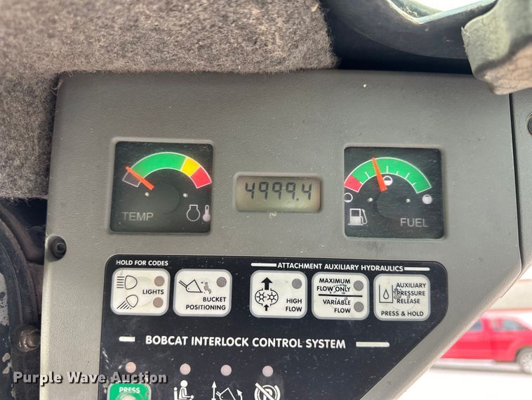 image for item OE9203 2008 Bobcat T190 tracked skid steer loader