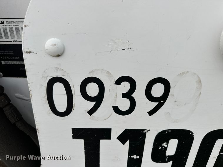 image for item OE9203 2008 Bobcat T190 tracked skid steer loader