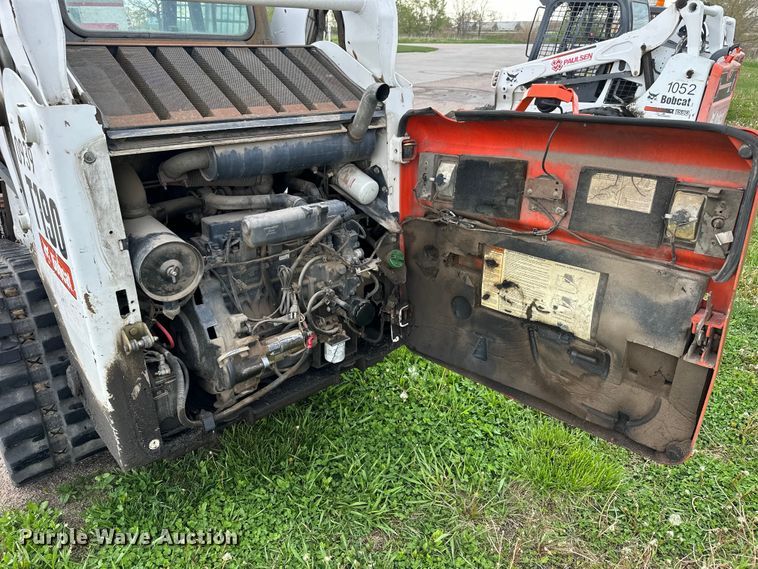 image for item OE9203 2008 Bobcat T190 tracked skid steer loader