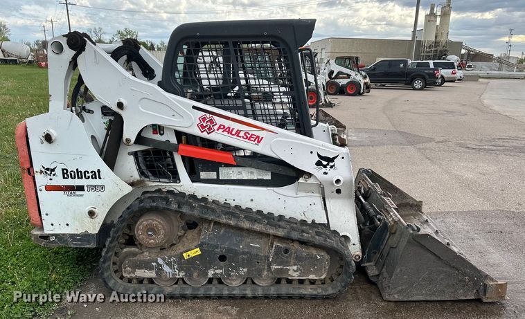 image for item OE9204 2015 Bobcat T590 tracked skid steer loader