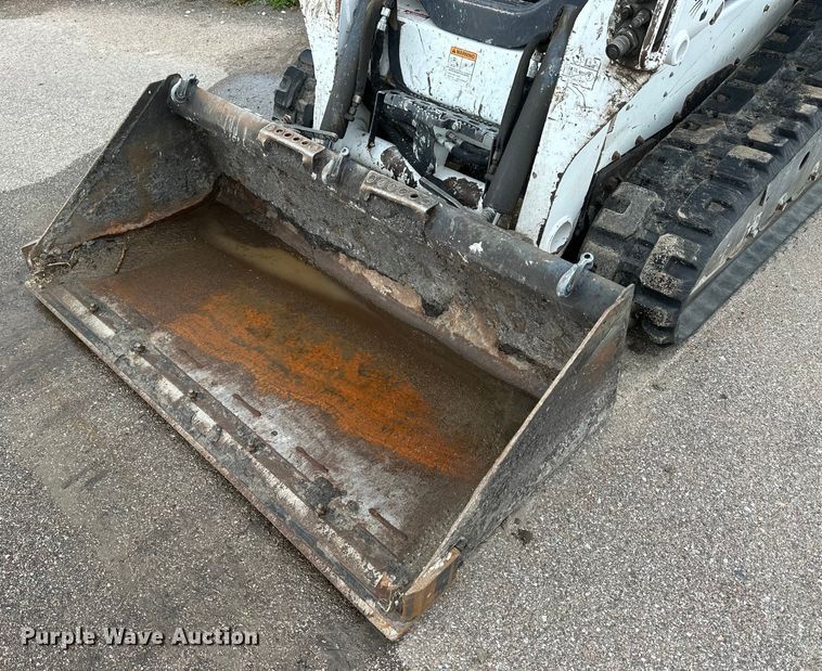 image for item OE9204 2015 Bobcat T590 tracked skid steer loader
