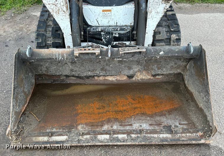 image for item OE9204 2015 Bobcat T590 tracked skid steer loader