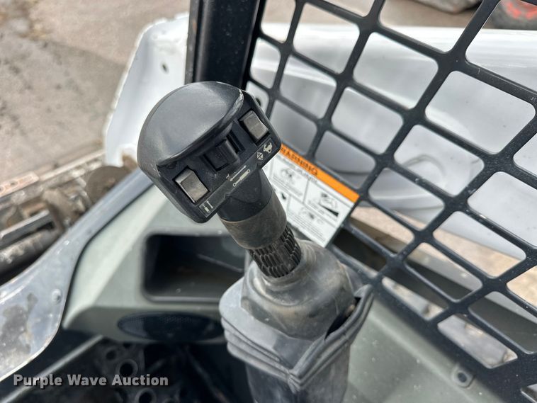 image for item OE9204 2015 Bobcat T590 tracked skid steer loader