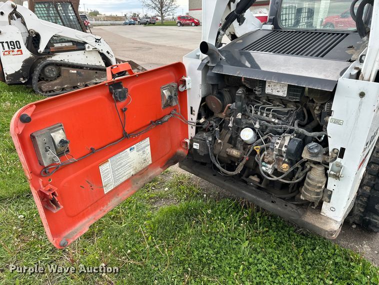 image for item OE9204 2015 Bobcat T590 tracked skid steer loader