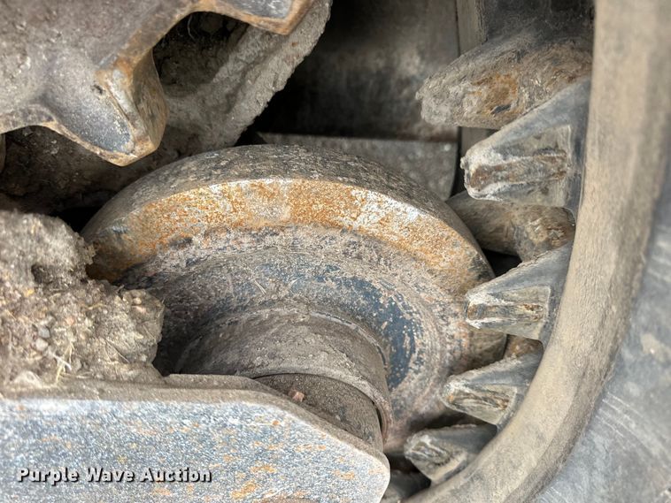 image for item OE9204 2015 Bobcat T590 tracked skid steer loader