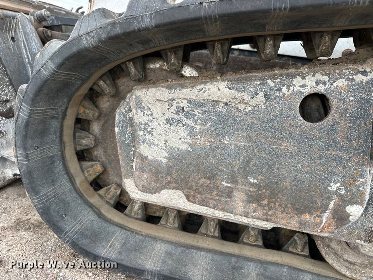 image for item OE9204 2015 Bobcat T590 tracked skid steer loader