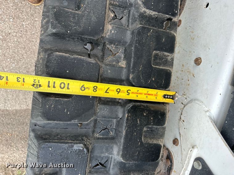 image for item OE9204 2015 Bobcat T590 tracked skid steer loader