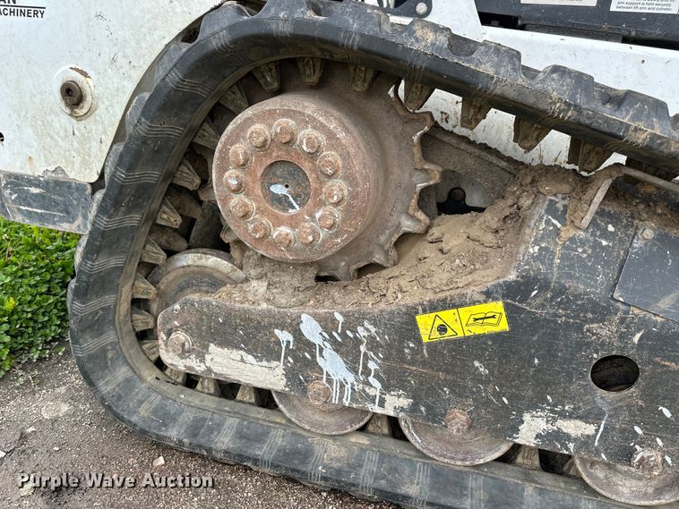 image for item OE9204 2015 Bobcat T590 tracked skid steer loader