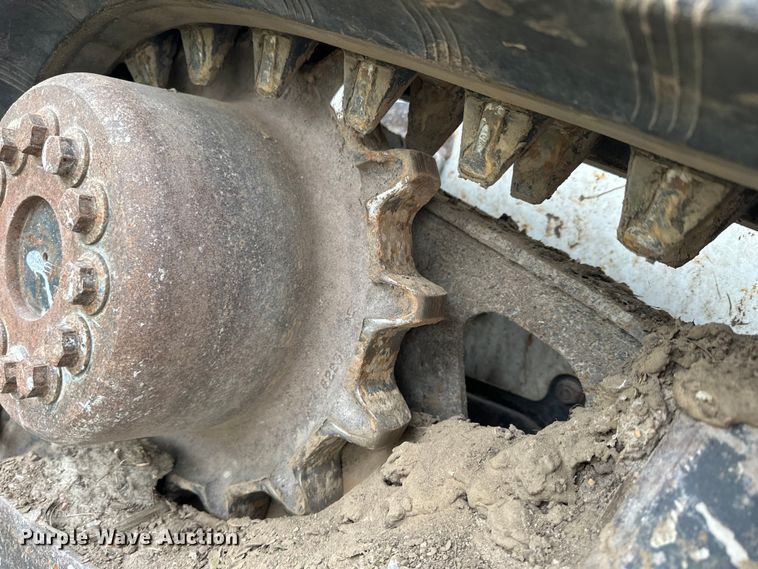 image for item OE9204 2015 Bobcat T590 tracked skid steer loader