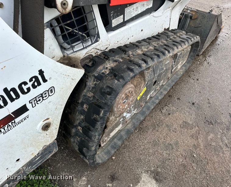 image for item OE9204 2015 Bobcat T590 tracked skid steer loader