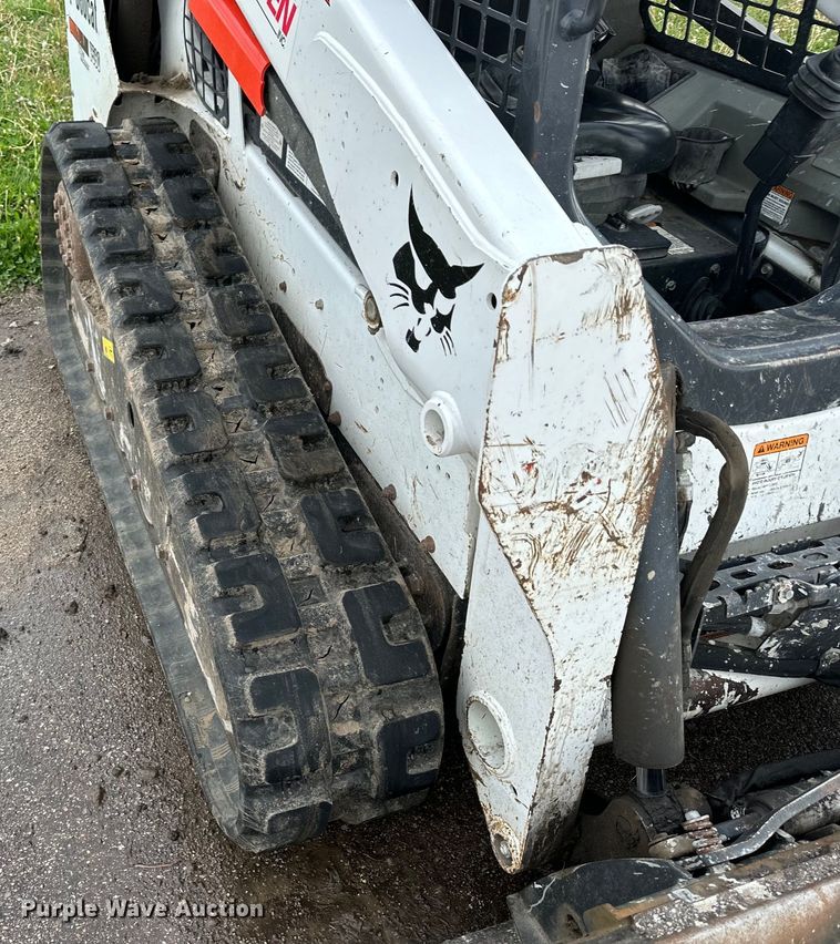 image for item OE9204 2015 Bobcat T590 tracked skid steer loader