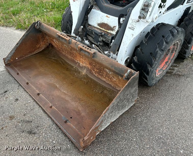 image for item OE9205 2016 Bobcat S590 skid steer loader