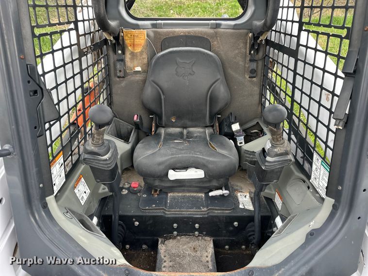 image for item OE9205 2016 Bobcat S590 skid steer loader