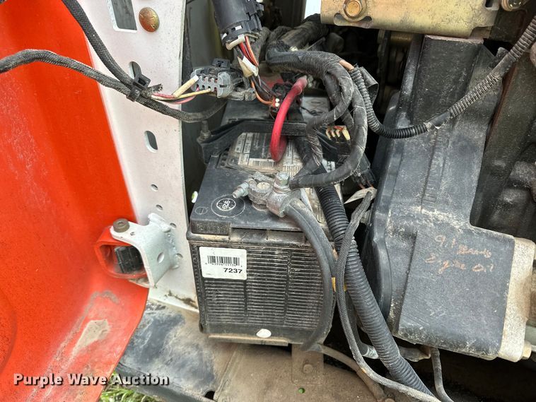 image for item OE9205 2016 Bobcat S590 skid steer loader