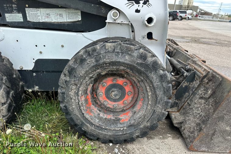 image for item OE9205 2016 Bobcat S590 skid steer loader