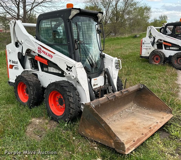 image for item OE9206 2017 Bobcat S590 skid steer loader