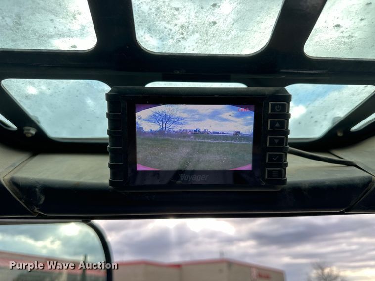 image for item OE9206 2017 Bobcat S590 skid steer loader