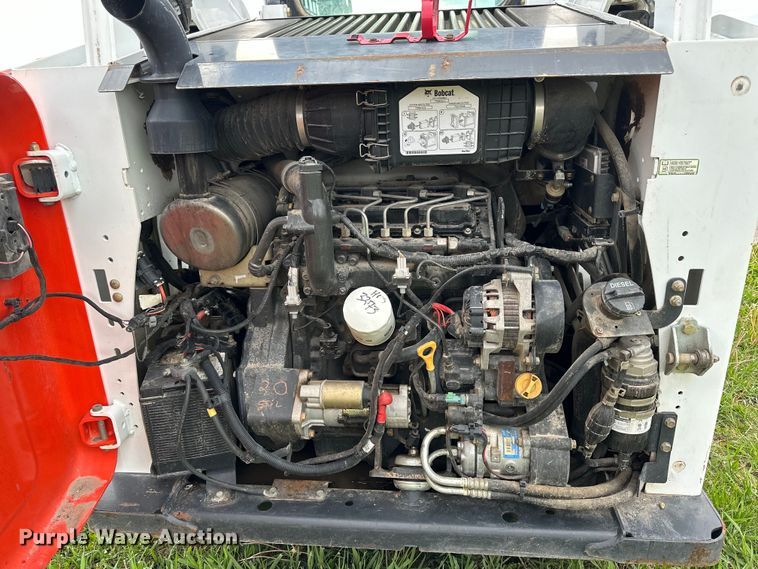 image for item OE9206 2017 Bobcat S590 skid steer loader