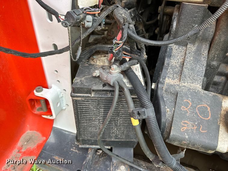 image for item OE9206 2017 Bobcat S590 skid steer loader