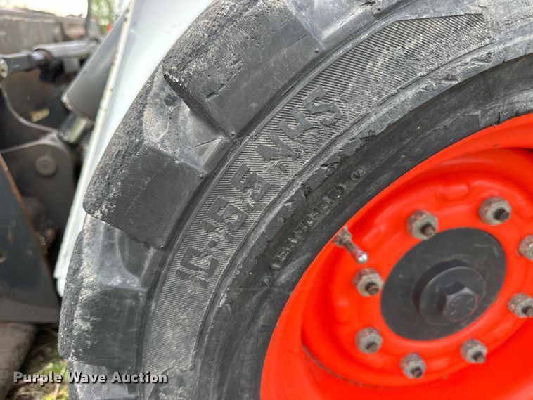 image for item OE9206 2017 Bobcat S590 skid steer loader