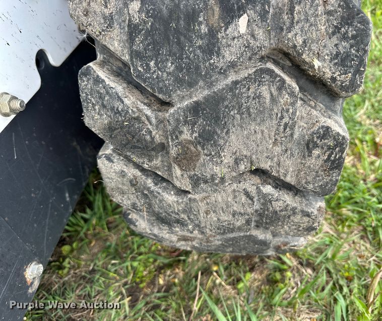 image for item OE9206 2017 Bobcat S590 skid steer loader