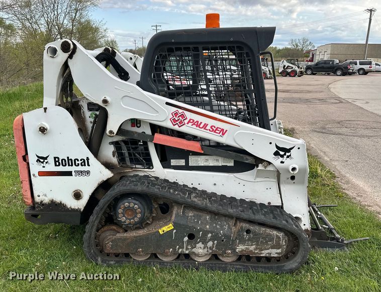 image for item OE9207 2014 Bobcat T590 tracked skid steer loader