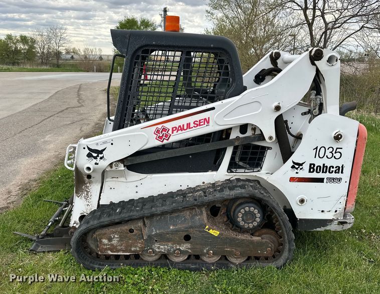 image for item OE9207 2014 Bobcat T590 tracked skid steer loader