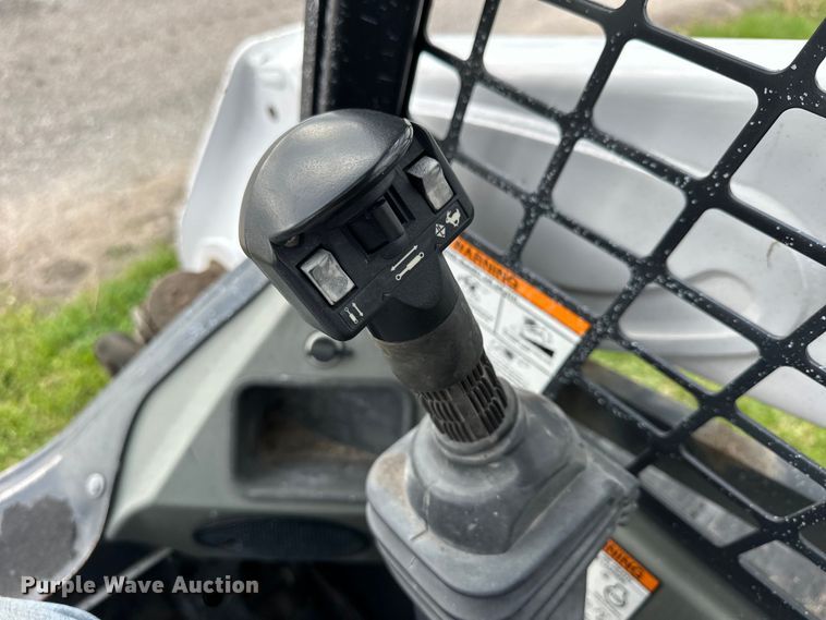 image for item OE9207 2014 Bobcat T590 tracked skid steer loader