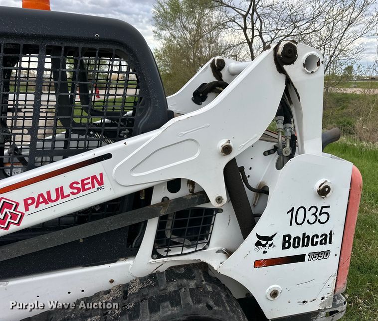 image for item OE9207 2014 Bobcat T590 tracked skid steer loader