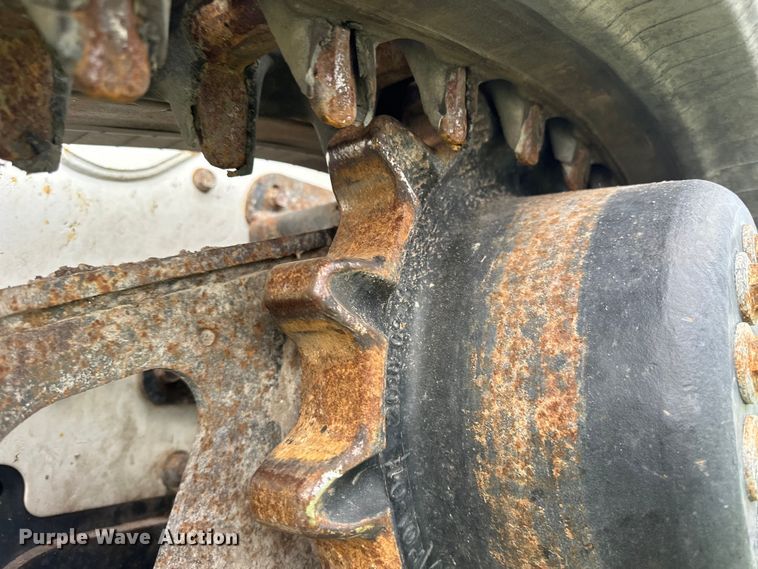 image for item OE9207 2014 Bobcat T590 tracked skid steer loader