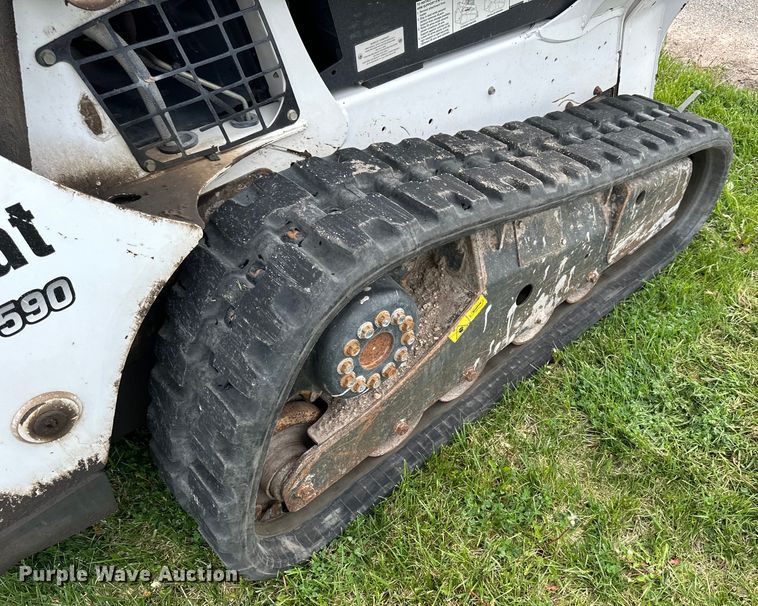 image for item OE9207 2014 Bobcat T590 tracked skid steer loader