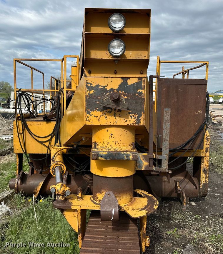 image for item OE9212 1992 CMI TR225 trimmer