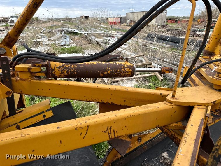 image for item OE9212 1992 CMI TR225 trimmer