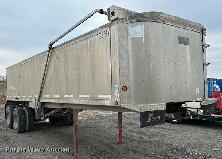 image for item OF9337 2000 Travis end dump trailer