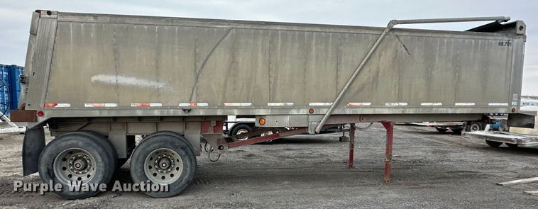 image for item OF9337 2000 Travis end dump trailer