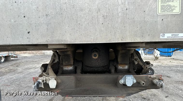 image for item OF9337 2000 Travis end dump trailer