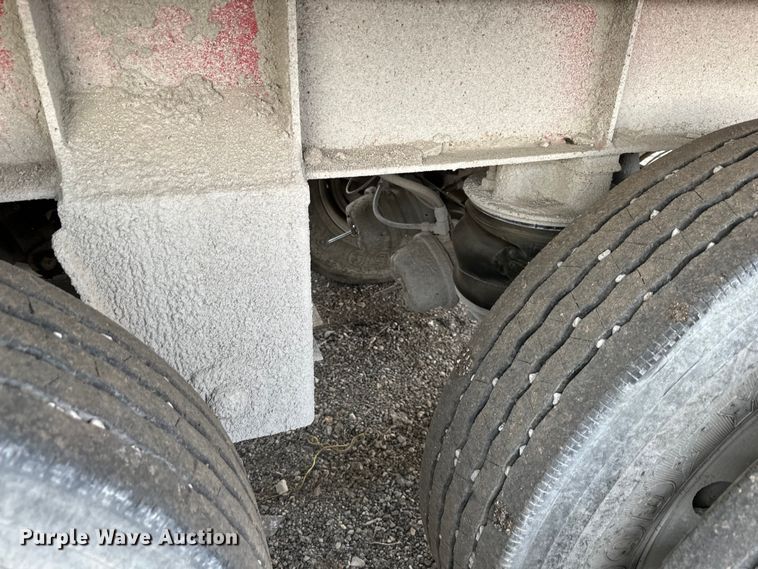 image for item OF9337 2000 Travis end dump trailer