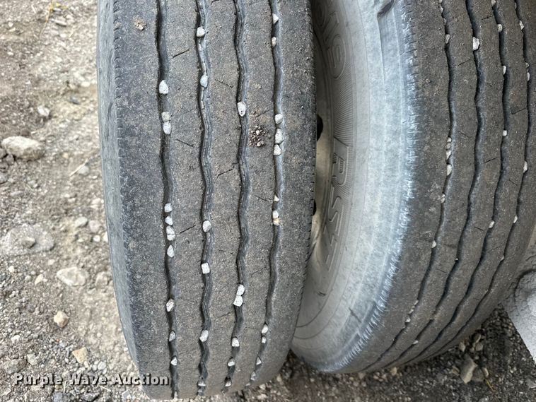 image for item OF9337 2000 Travis end dump trailer