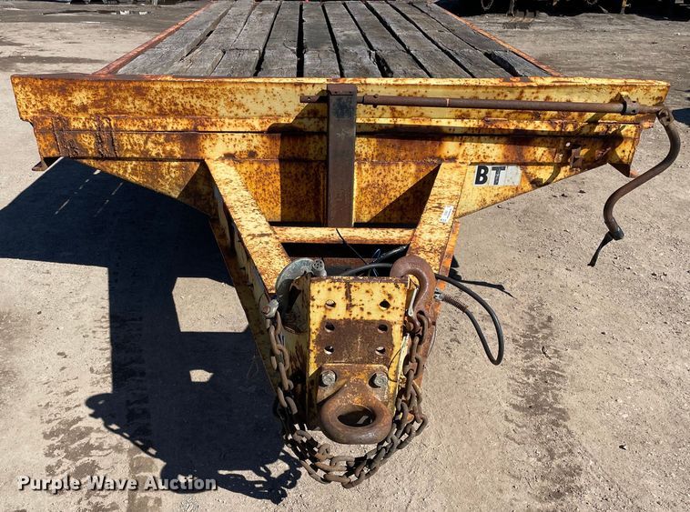 image for item OG9835 1994 Belshe  equipment trailer