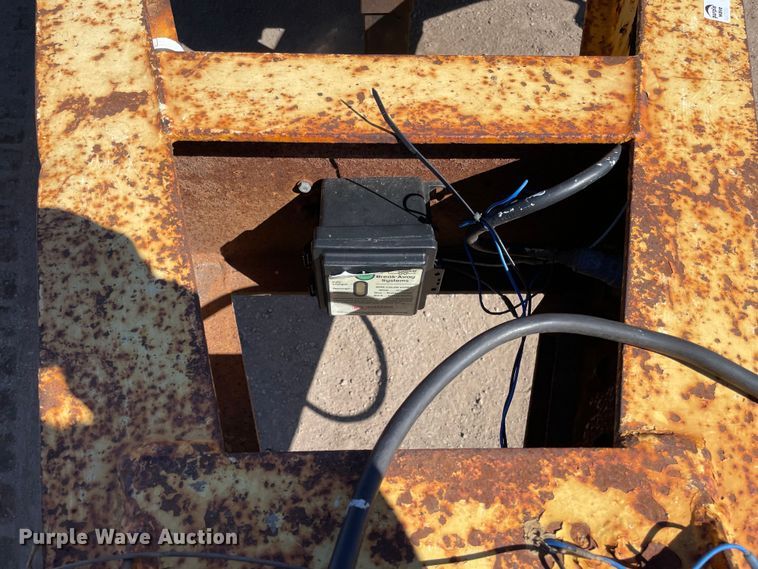 image for item OG9835 1994 Belshe  equipment trailer