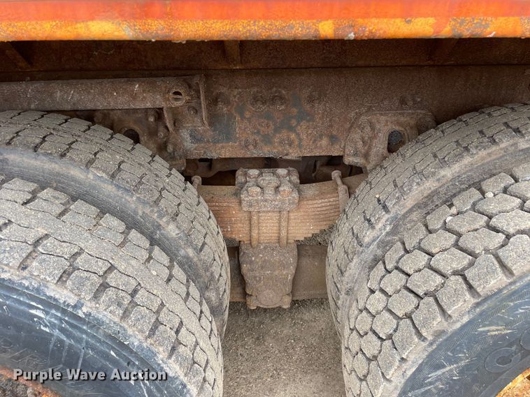 image for item OG9882 2000 Sterling  L8500 dump truck