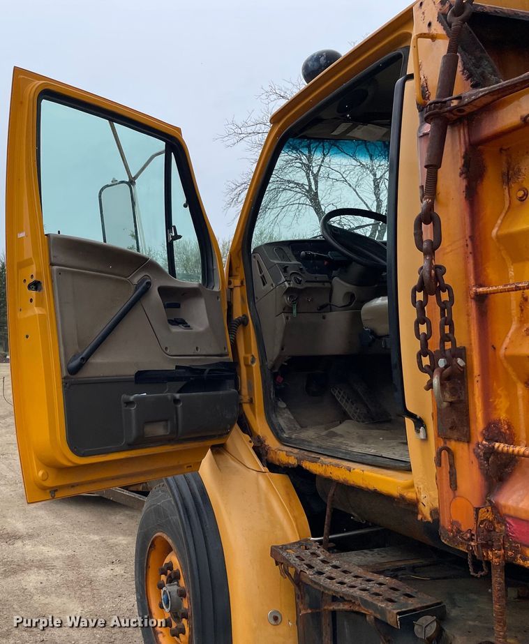 image for item OG9882 2000 Sterling  L8500 dump truck