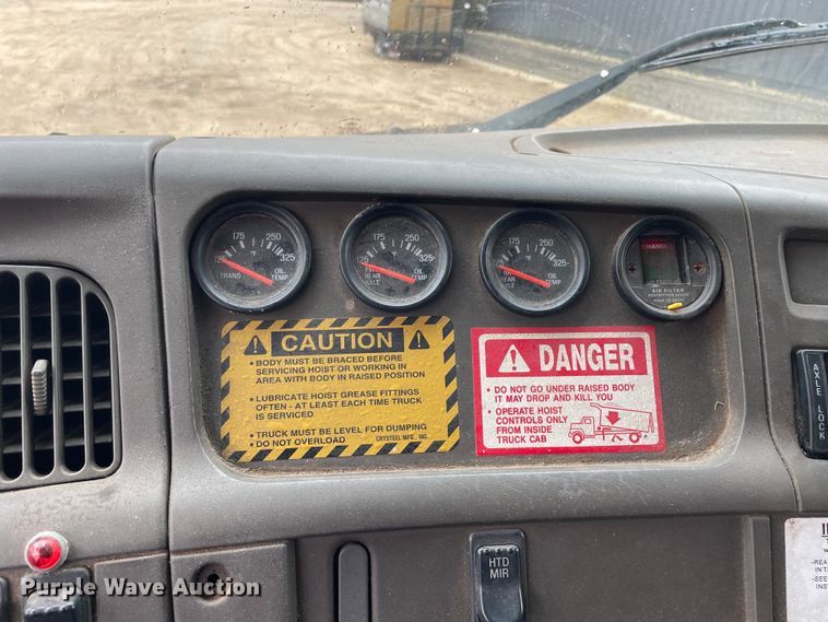 image for item OG9882 2000 Sterling  L8500 dump truck